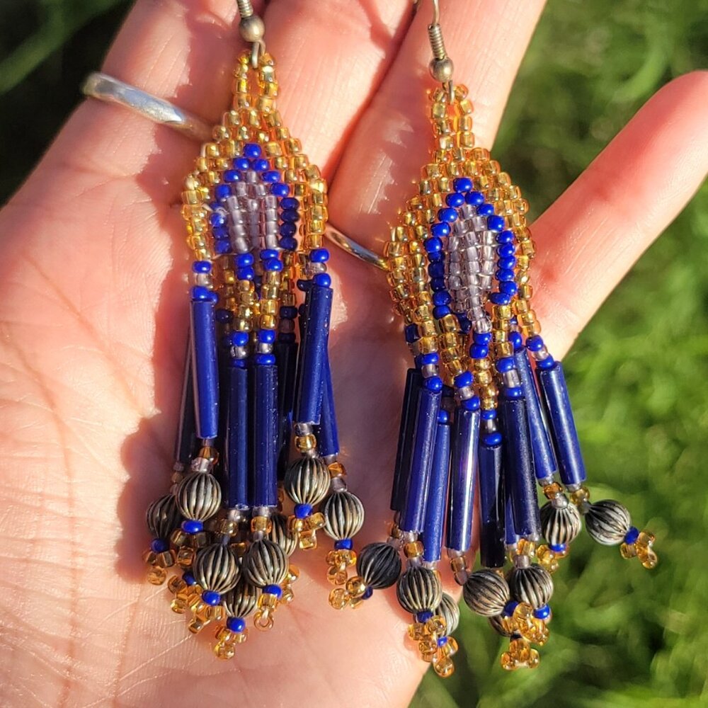 Native American handmade vintage seed bead blue, yellow, gray and fluted circle